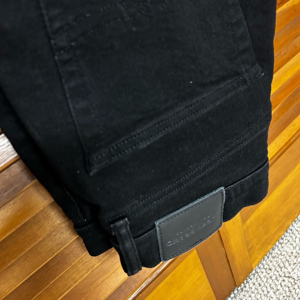 Lucky Brand 🍀 men’s 410 Athletic Slim jeans. Black. Worn once. Like New 31 x 30